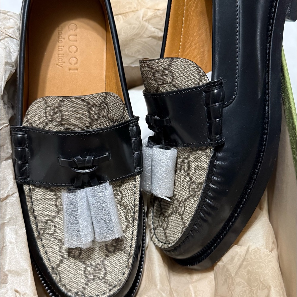 Black and Beige Millennial Ribot T.GG Supreme